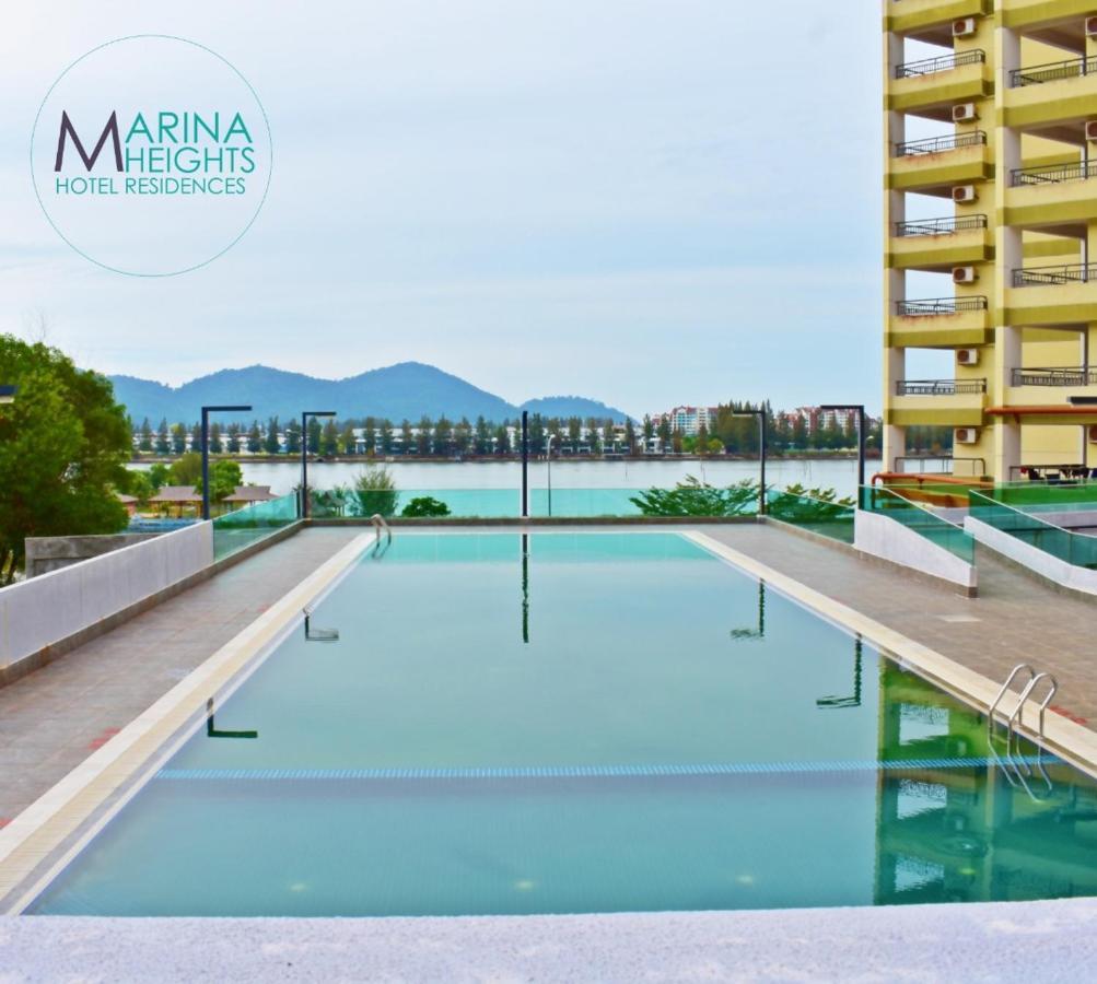 Marina Heights Hotel Residences Lumut Exterior foto